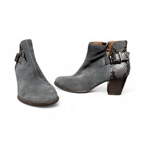 Vionic Naomi‎ Suede Leather Snake-Print Water-Resistant Gray Boots Women’s 7